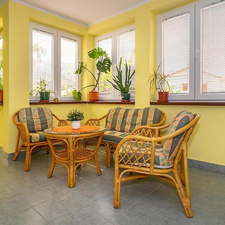 Apartments & Room Jagoda Baska  Bagian luar foto