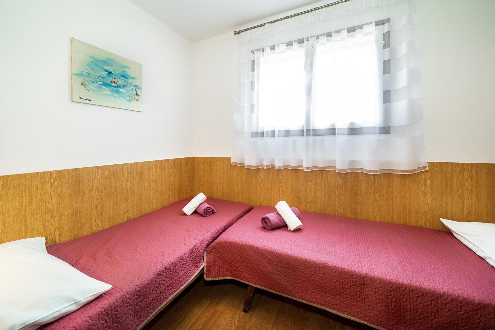 Apartments & Room Jagoda Baska  Bagian luar foto
