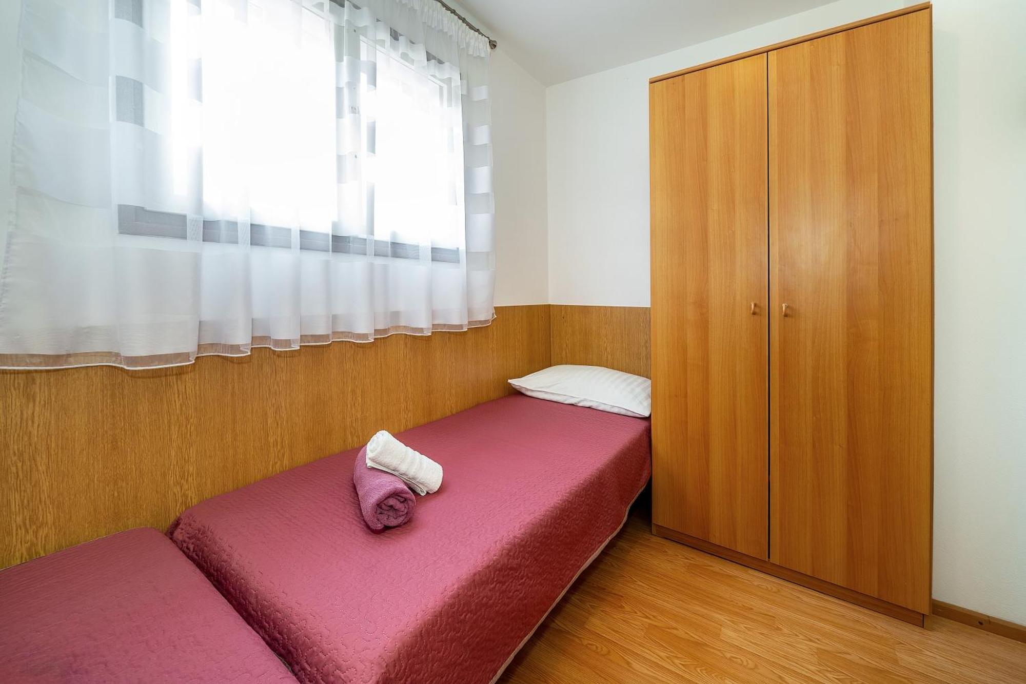 Apartments & Room Jagoda Baska  Bagian luar foto