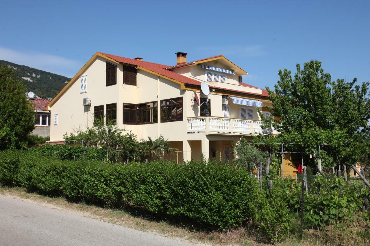 Apartments & Room Jagoda Baska  Bagian luar foto