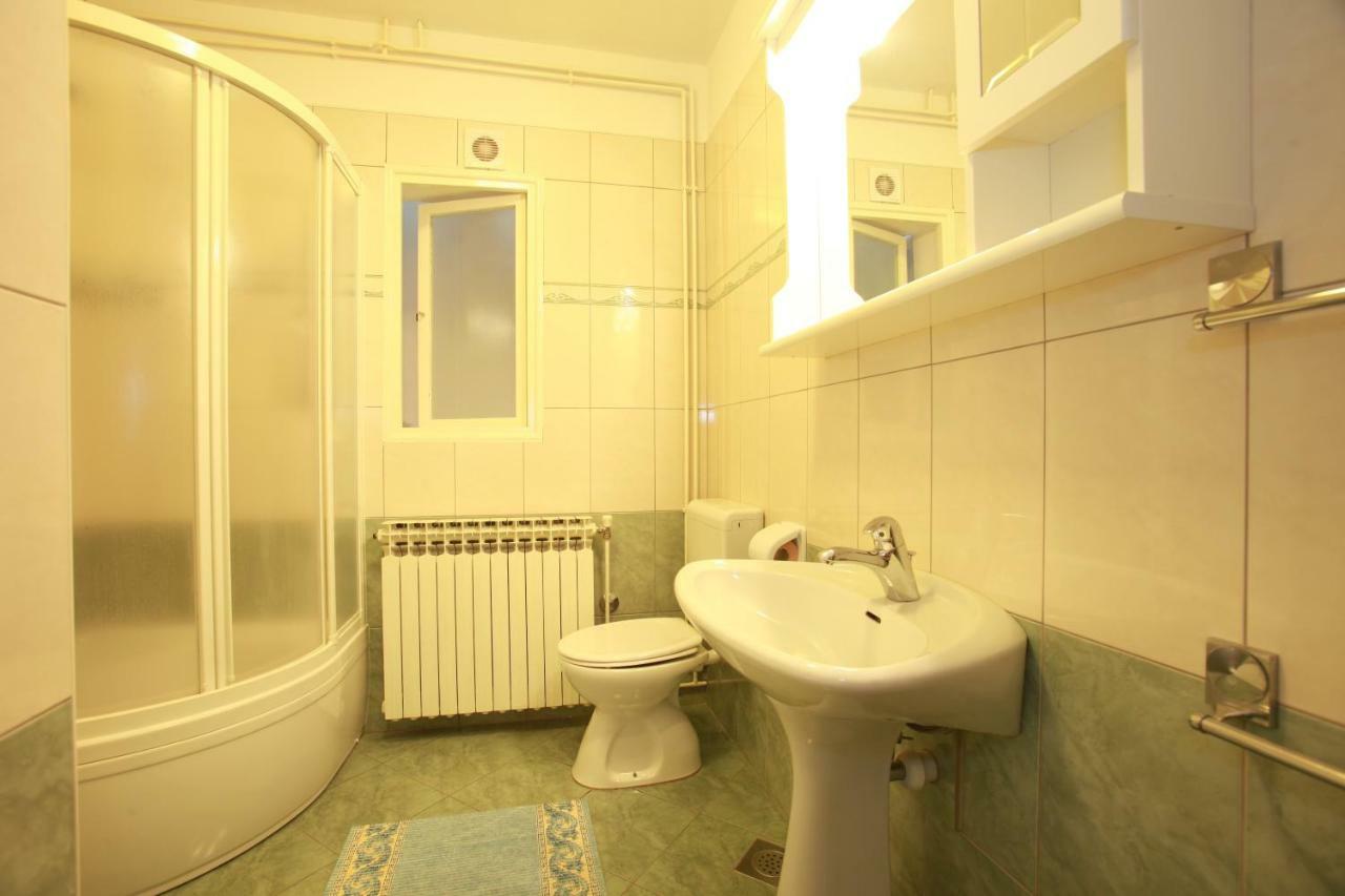 Apartments & Room Jagoda Baska  Bagian luar foto