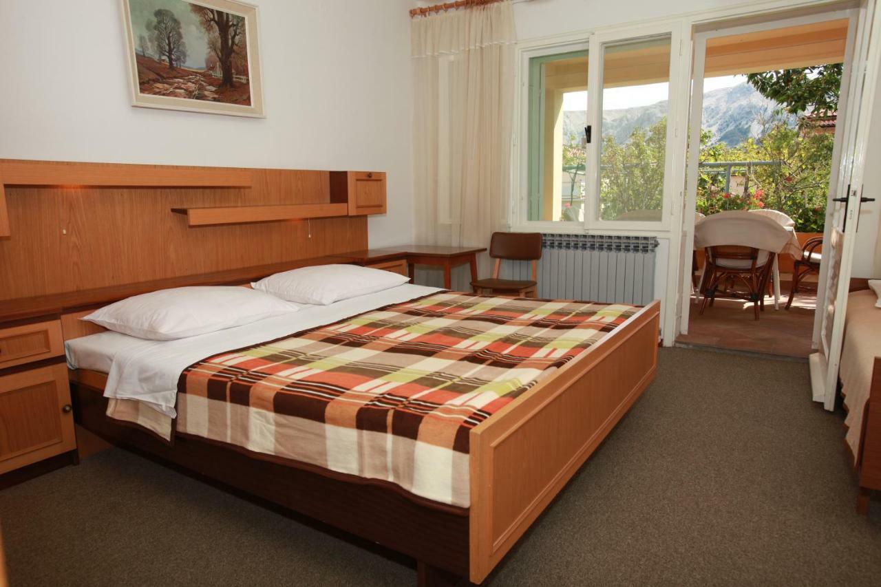 Apartments & Room Jagoda Baska  Bagian luar foto