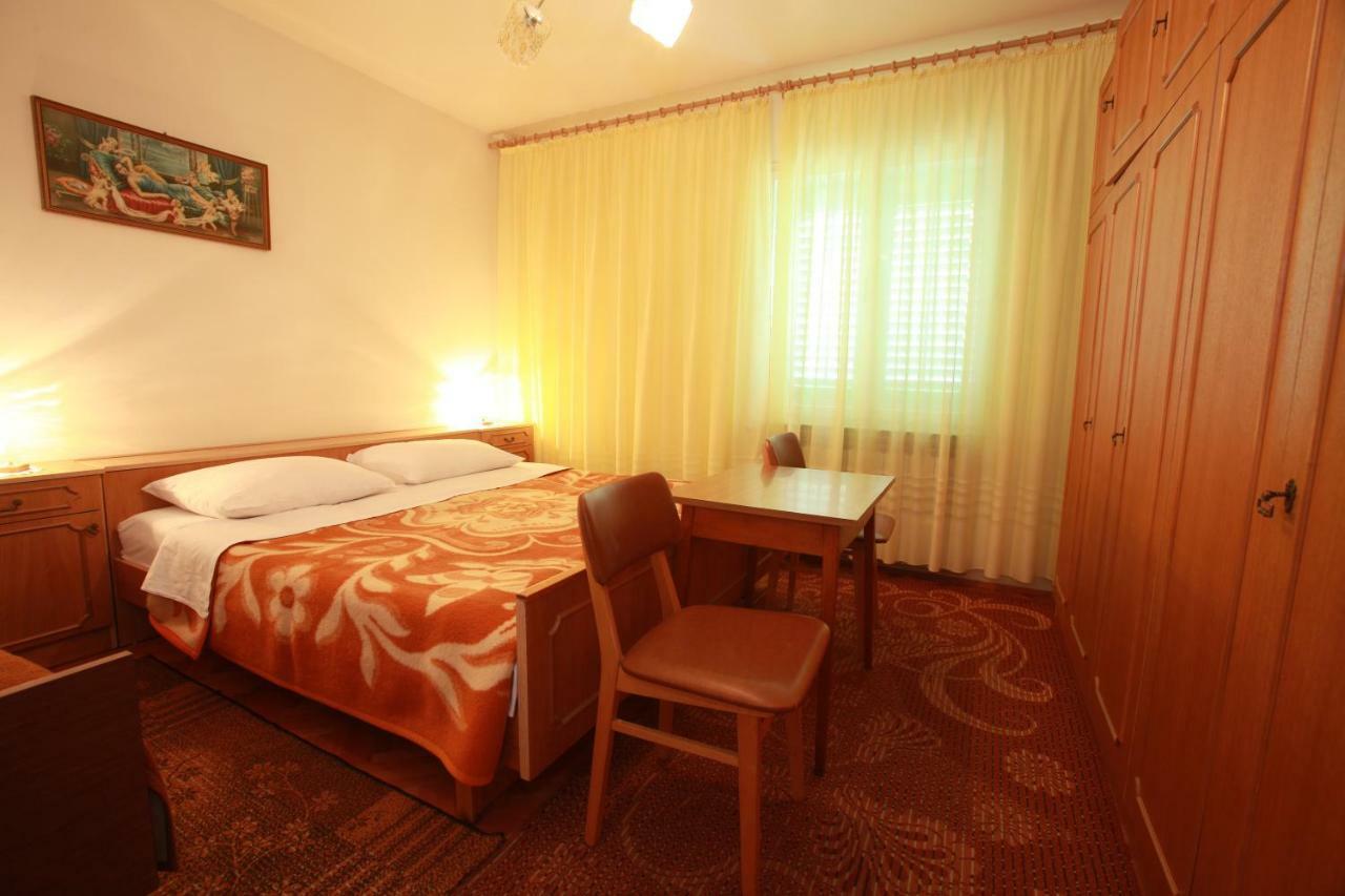 Apartments & Room Jagoda Baska  Bagian luar foto