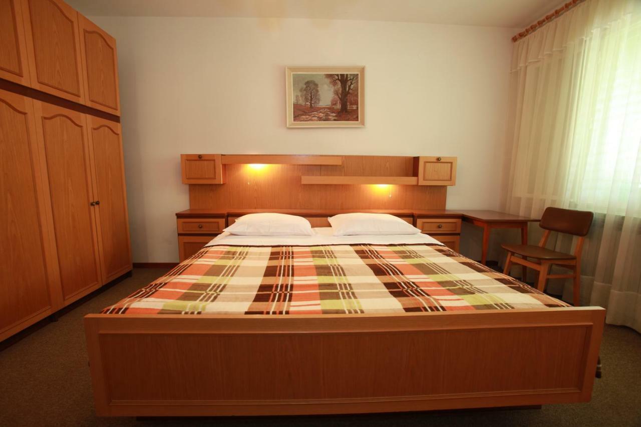 Apartments & Room Jagoda Baska  Bagian luar foto
