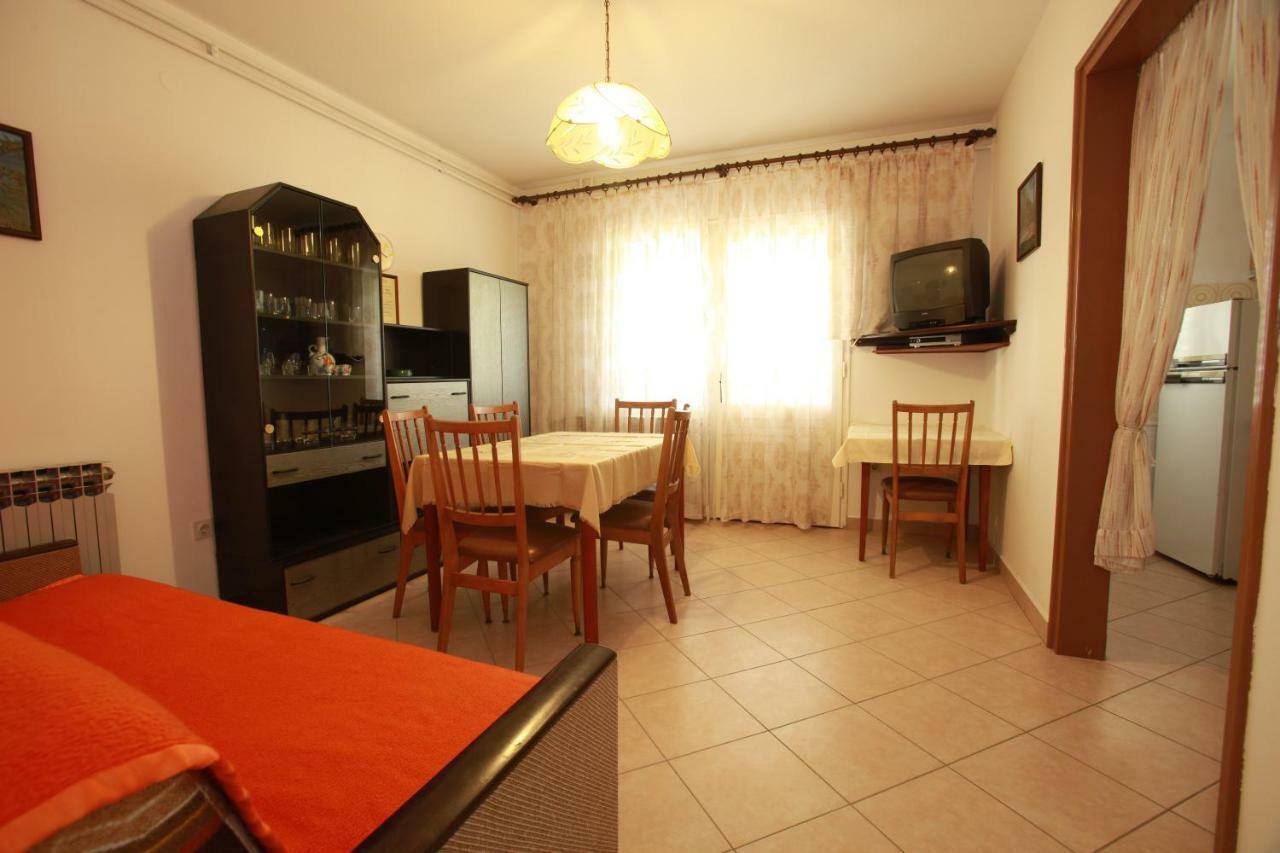 Apartments & Room Jagoda Baska  Bagian luar foto