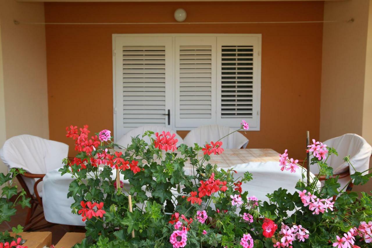Apartments & Room Jagoda Baska  Bagian luar foto