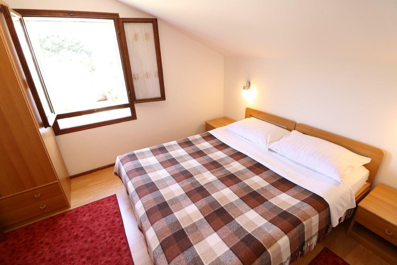 Apartments & Room Jagoda Baska  Bagian luar foto