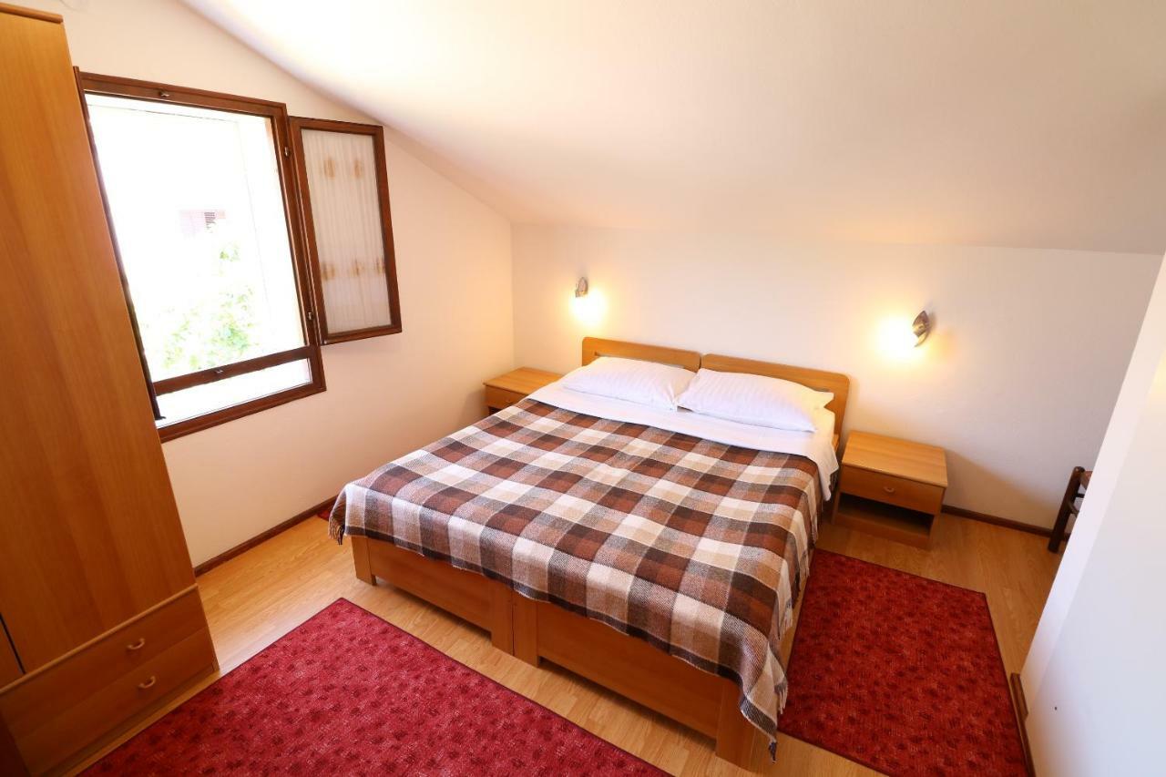 Apartments & Room Jagoda Baska  Bagian luar foto