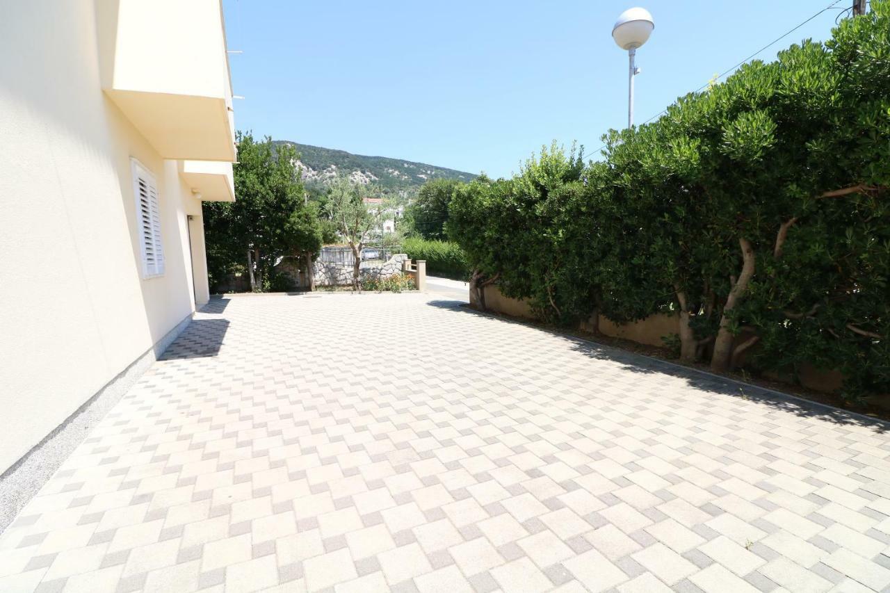 Apartments & Room Jagoda Baska  Bagian luar foto
